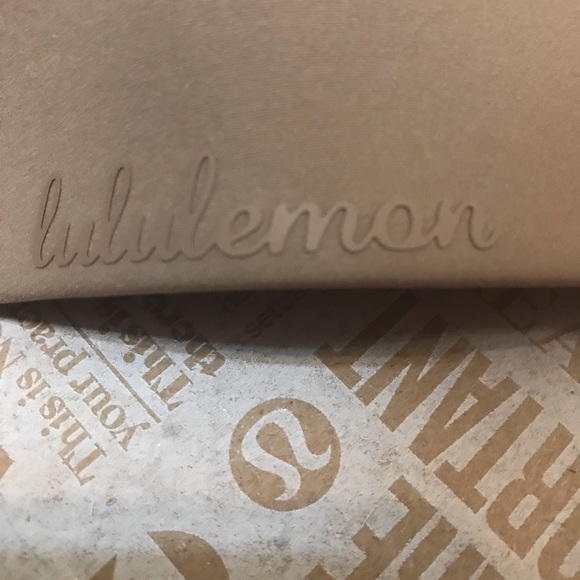 🥰 Lululemon Hold True Bra 32B 32D 34B 38C - Picture 6 of 8